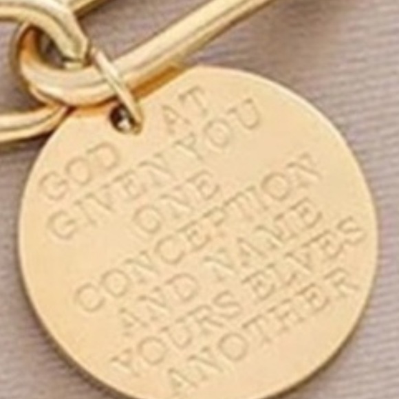 New cross pendant charm bracelet - Picture 6 of 6